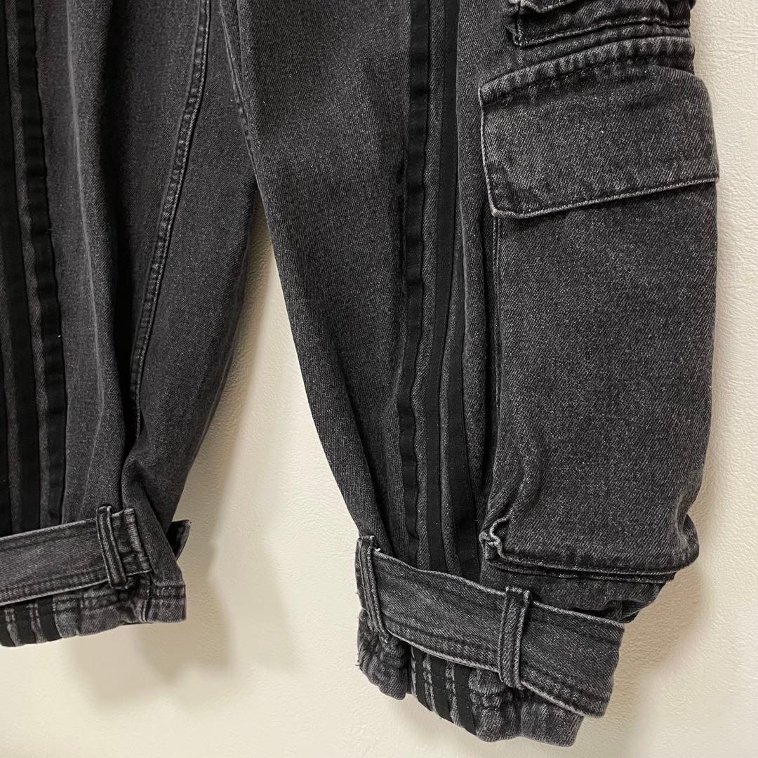 choromatuです★アディダス アディレニウム デニム カーゴパンツ