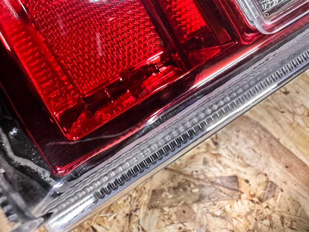 ハイエース 200系 LEDテールランプ シーケンシャル