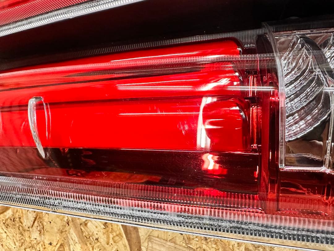 ハイエース 200系 LEDテールランプ シーケンシャル