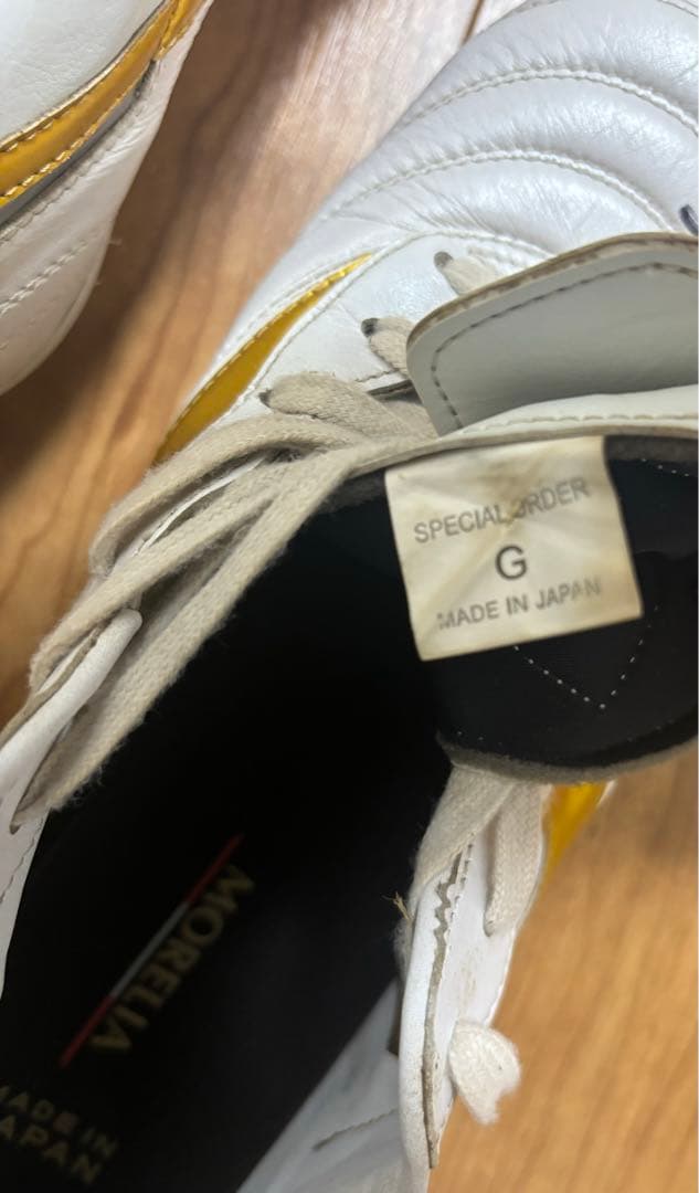 権田選手　サイン入りスパイク