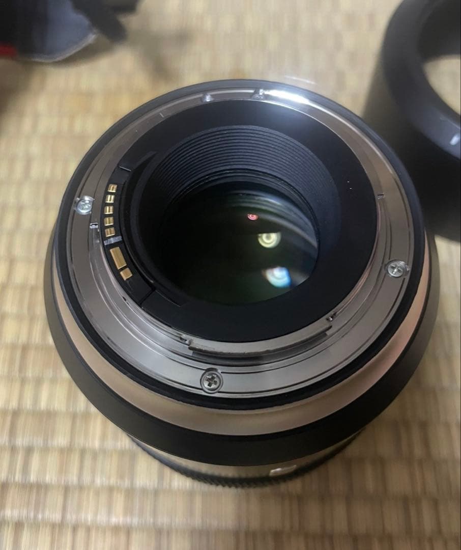TAMRON SP 85mm F/1.8 Di VC USD 一眼レフ　レンズ