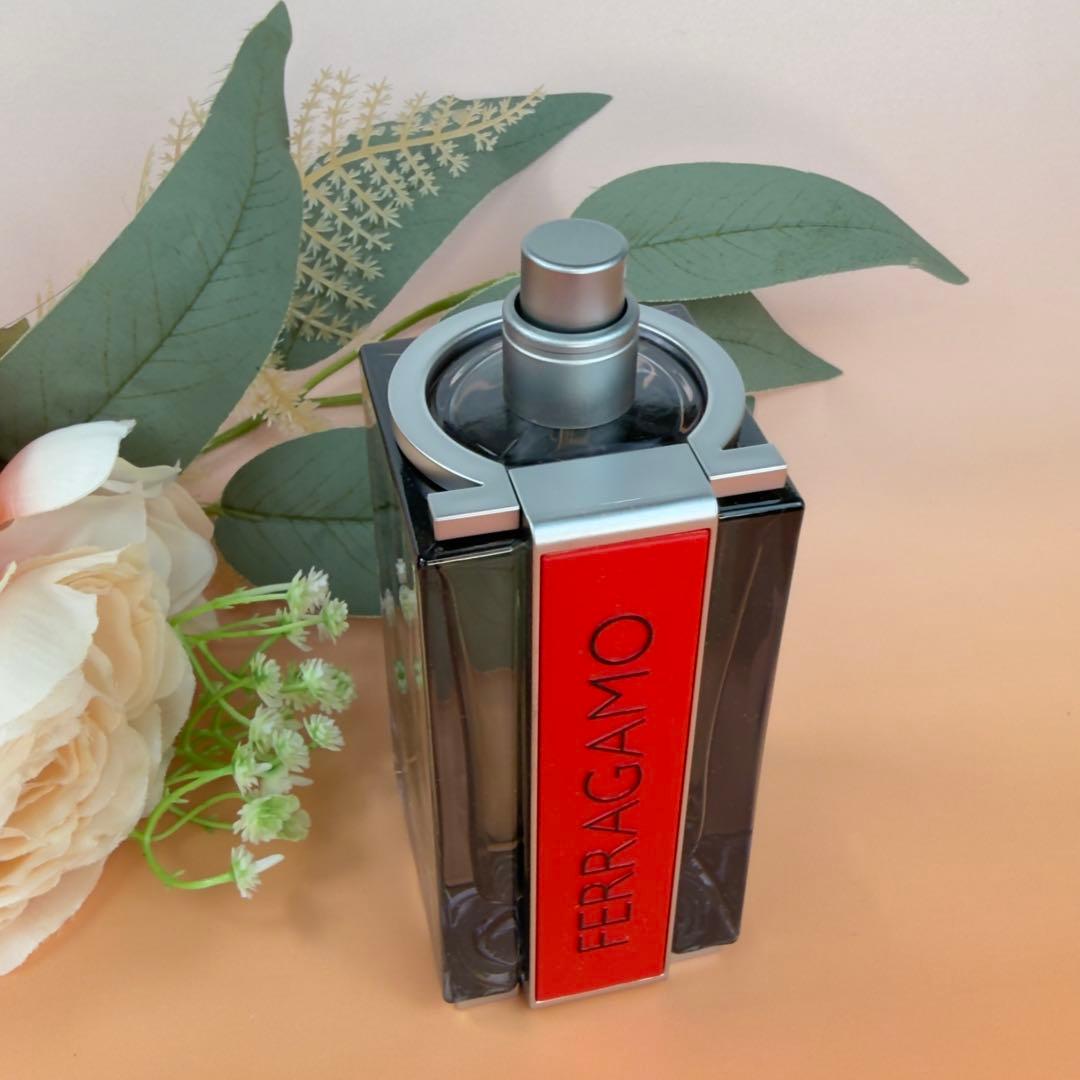 サルヴァトーレフェラガモレッドレザーEDP100ml RED LEATHER