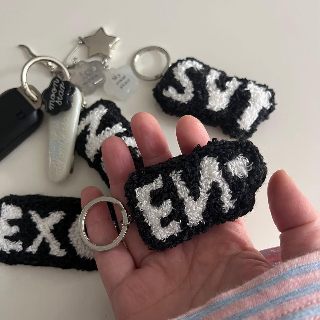 NCT EXO  SVT EN- TXT ハンドメイド　オーダー　キーホルダー