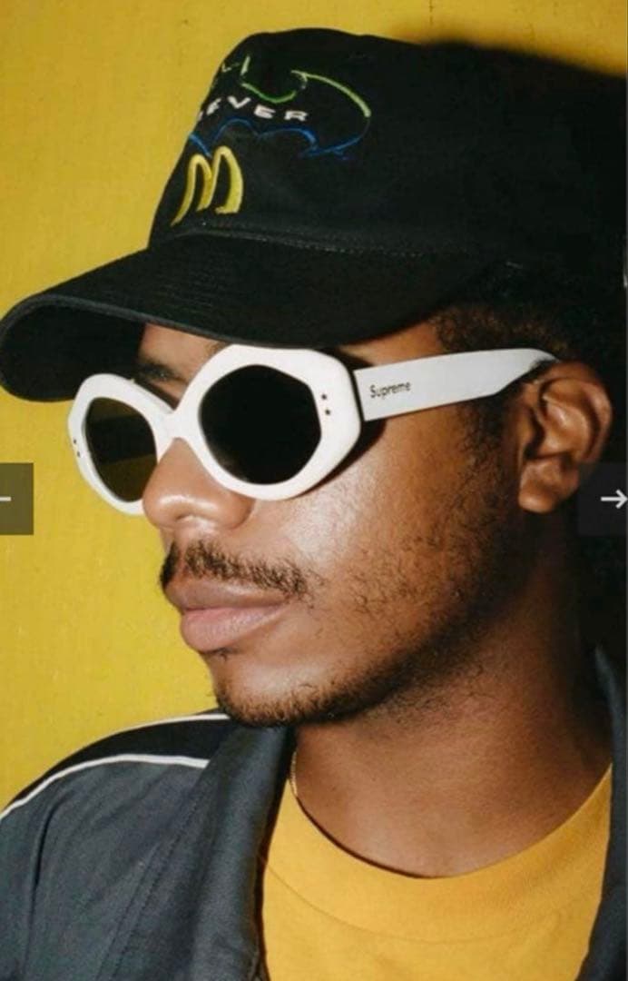 小物 supreme Nomi Sunglasses White