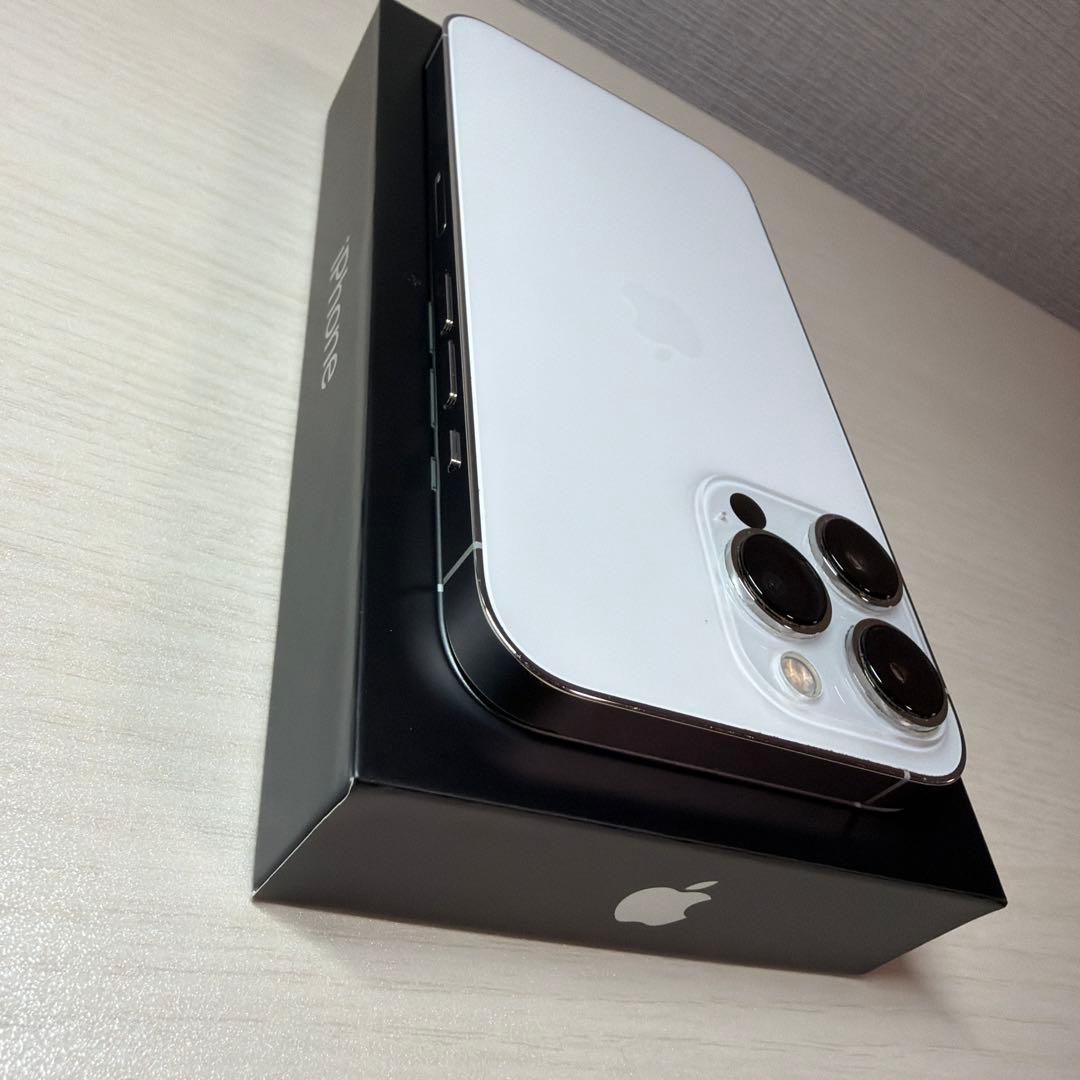 iPhone 13 Pro 256GB シルバー SIMフリー カメラ注意あり