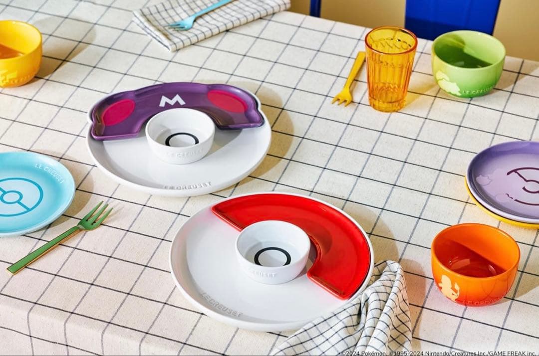 【完売品】LE CREUSETポケモン テーブルウェア・セット モンスターボール