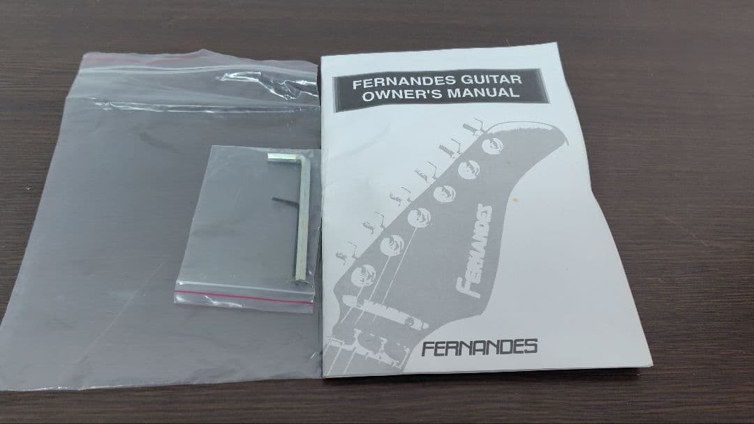 FERNANDES ミニギター（グリーン）