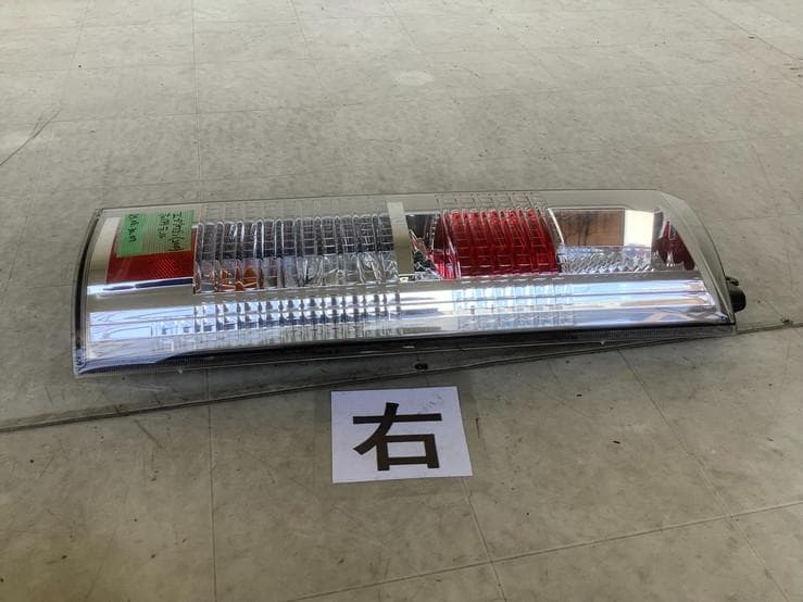 25083007 DA64W エブリィワゴン (2010) 右 テールランプ
