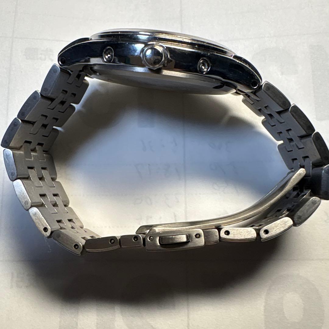 シチズン H100-T018661（エコ・ドライブ電波時計AT6000-52E）