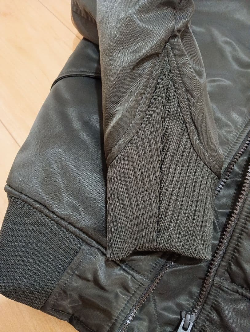 美品☆ユニクロ+J ハイブリッドダウンオーバーサイズMA-1ブルゾン M　グレー