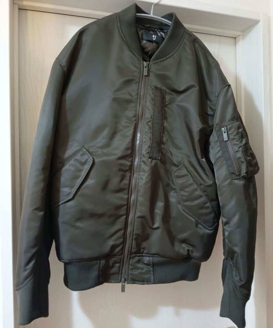 美品☆ユニクロ+J ハイブリッドダウンオーバーサイズMA-1ブルゾン M　グレー