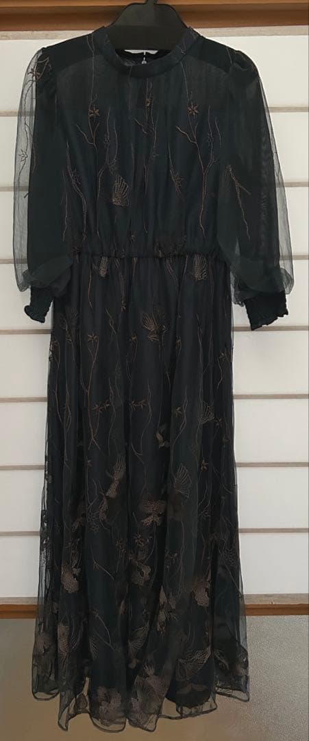 etoll. ネイビー エンブロイダリーレースドレス M