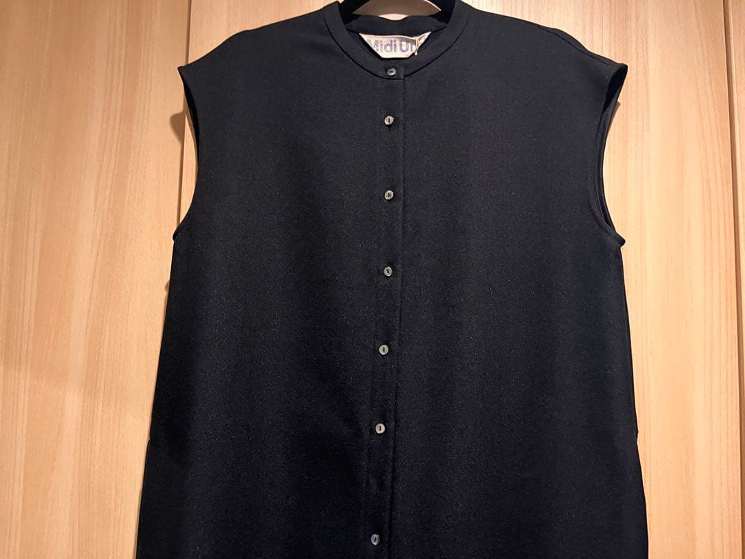 新品タグ付♪MidiUmi リサイクル ブラックノースリーブオールインワン