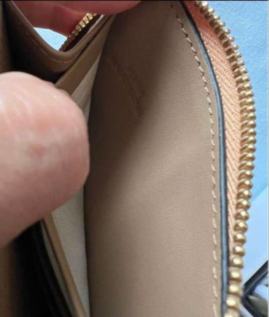 LOEWE パズル　カードケース