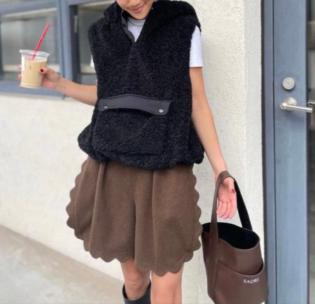 新品　完売品ロージーモンスターウールライクスカラップショートパンツ　ブラックS