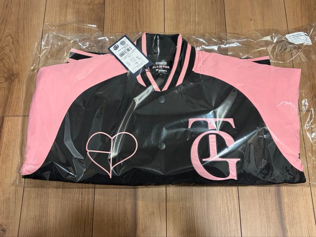 BLACKPINK x ジャイアンツ Giants Stadium Jacket