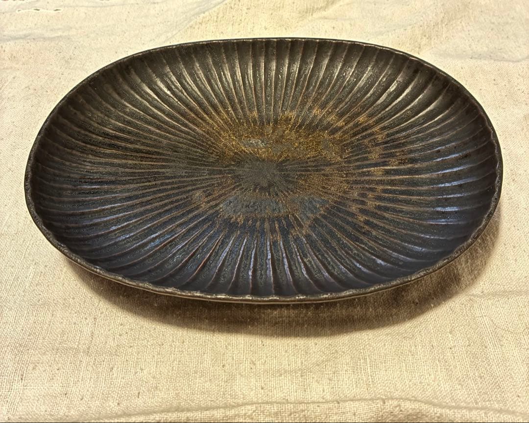 〔超メルカリ市限定値下げ〕 久野靖史　しのぎ楕円皿（黒・22cm）　２枚