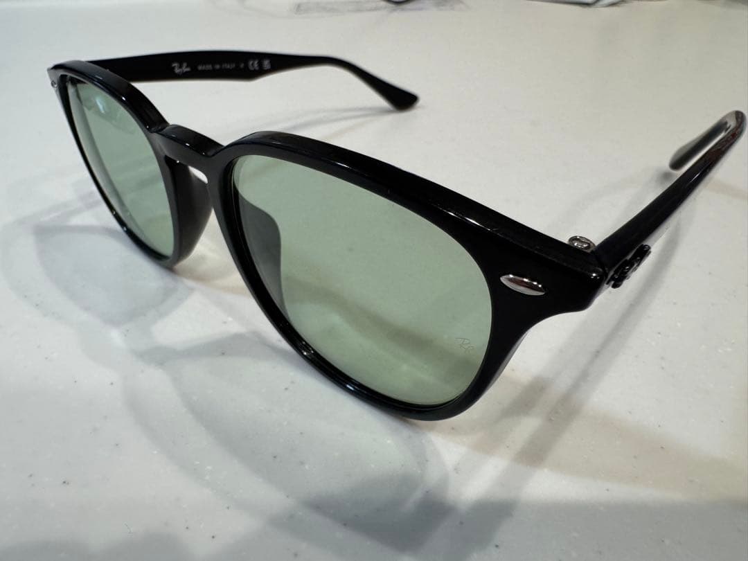 レイバン　RB4259F