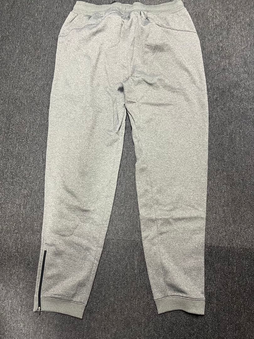 Under Armour フーディとパンツスウェットセット グレー　XLと3L