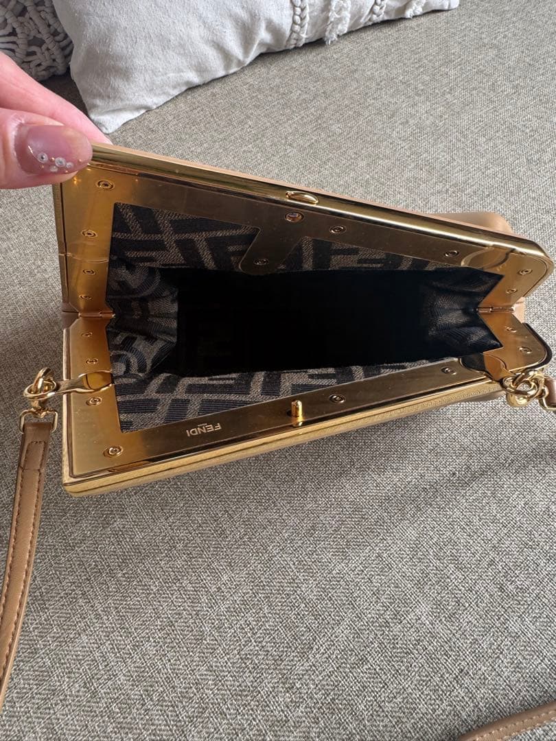 最終値下げ‼️FENDI ファースト　スモール　 クラッチバッグ　正規品