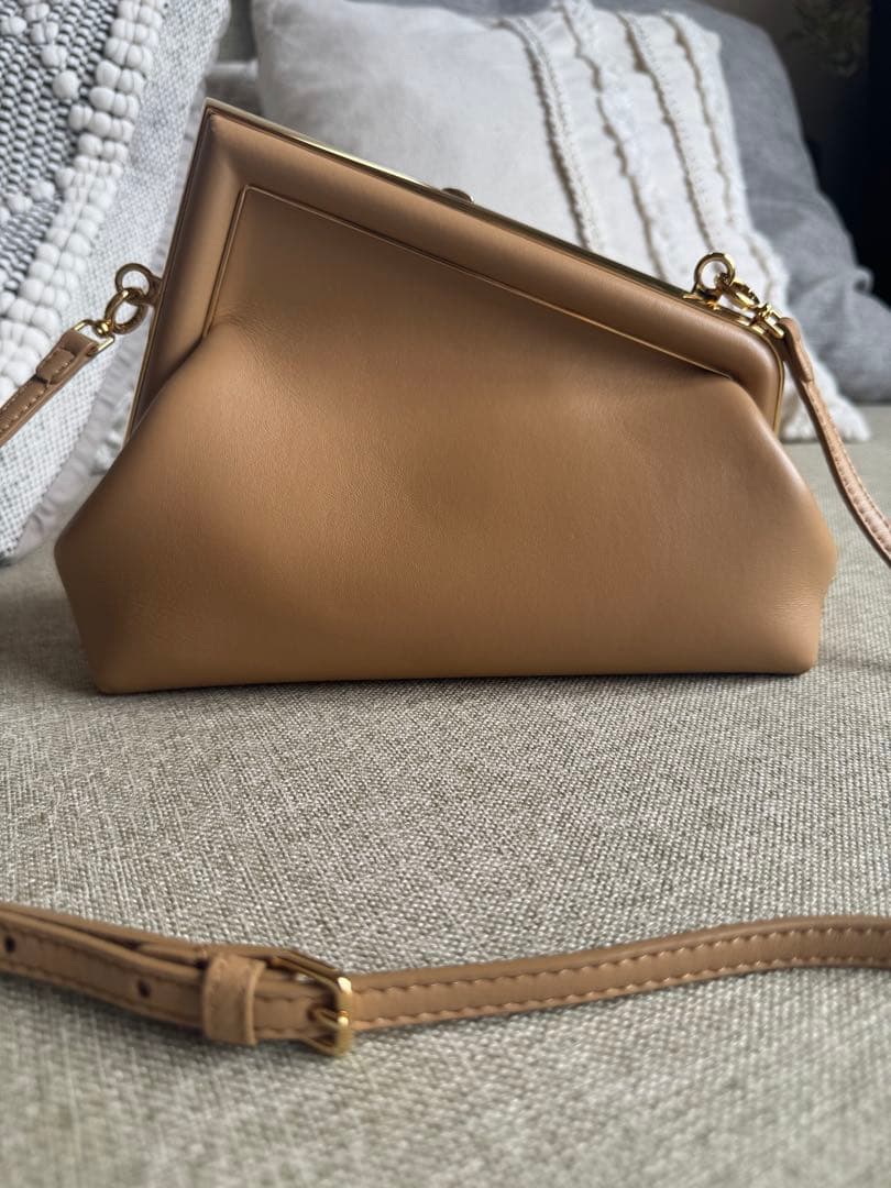 最終値下げ‼️FENDI ファースト　スモール　 クラッチバッグ　正規品