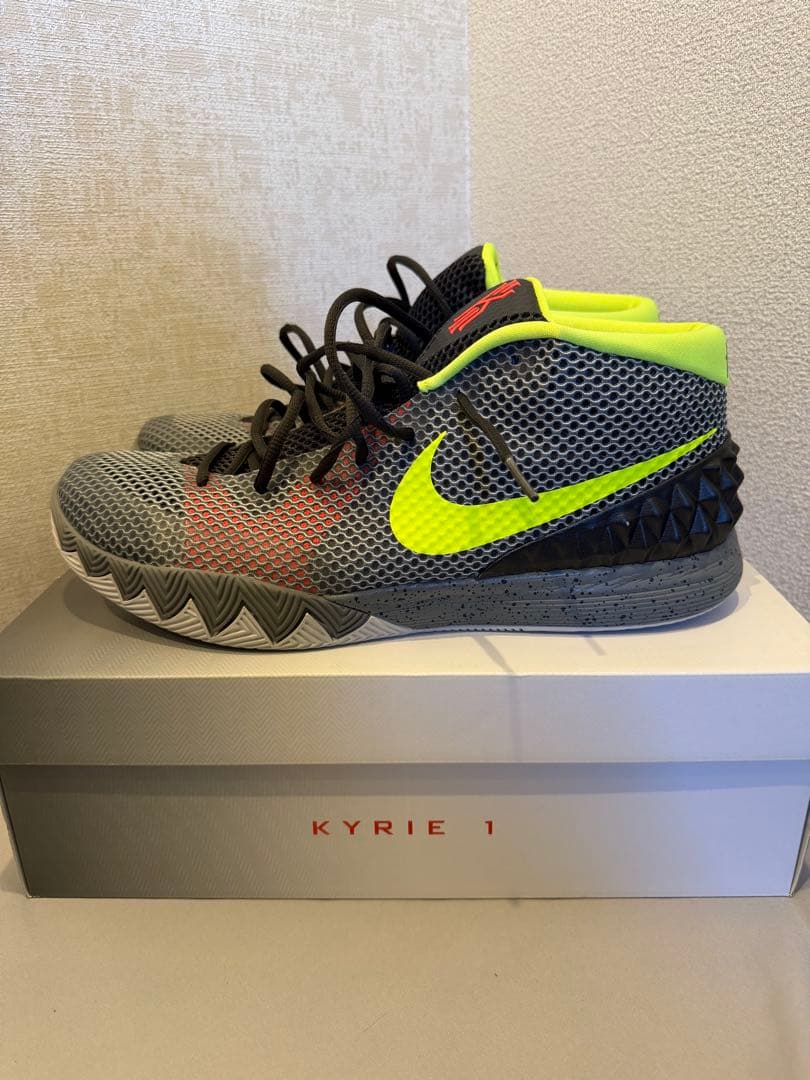 NIKE Kyrie 1 カイリー1 バスケットボールシューズ バッシュ 箱付き