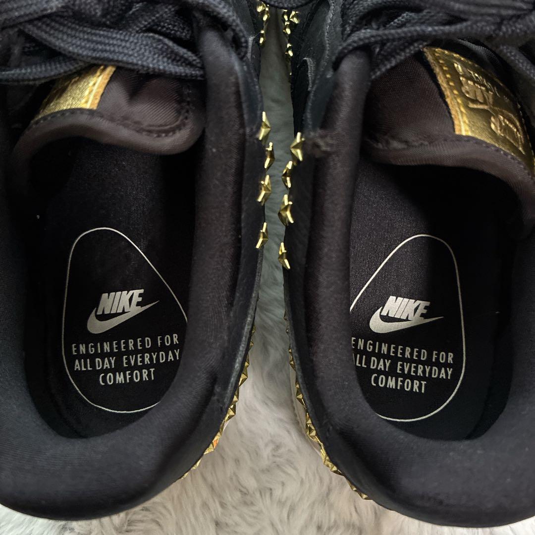 スタースタッズ付き NIKE Air Force 1 エアフォースワン