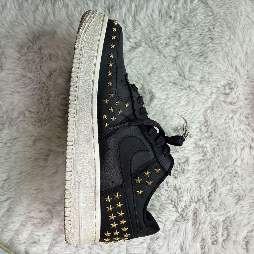 スタースタッズ付き NIKE Air Force 1 エアフォースワン