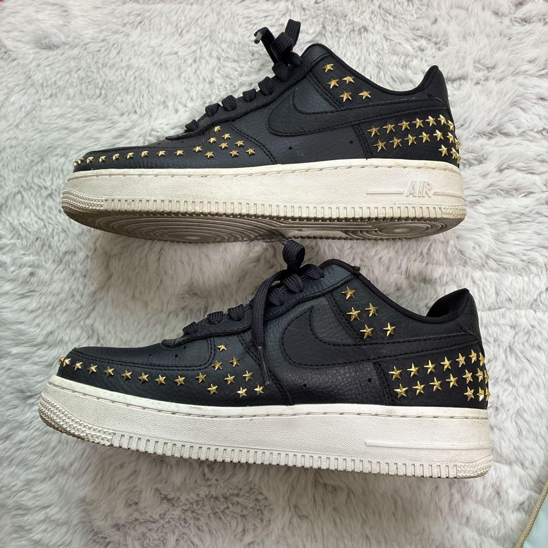 スタースタッズ付き NIKE Air Force 1 エアフォースワン