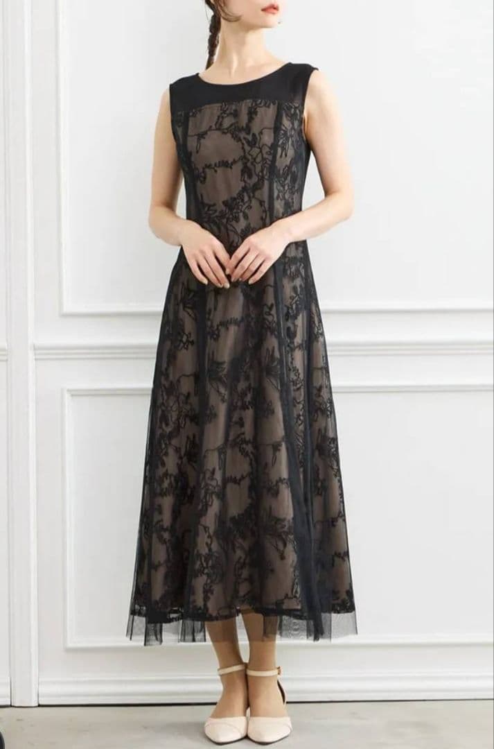 AIMER　ケープ付き刺繍パーティードレス