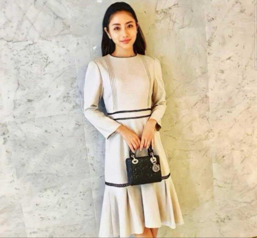 CELFORD フレアスリーブ ドレス　石原さとみ