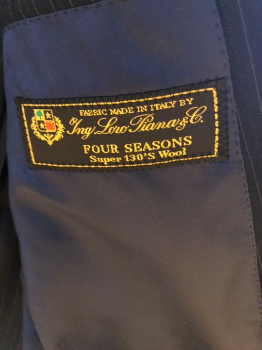 ARTISAN  ロロピアーナ 新品スーツ