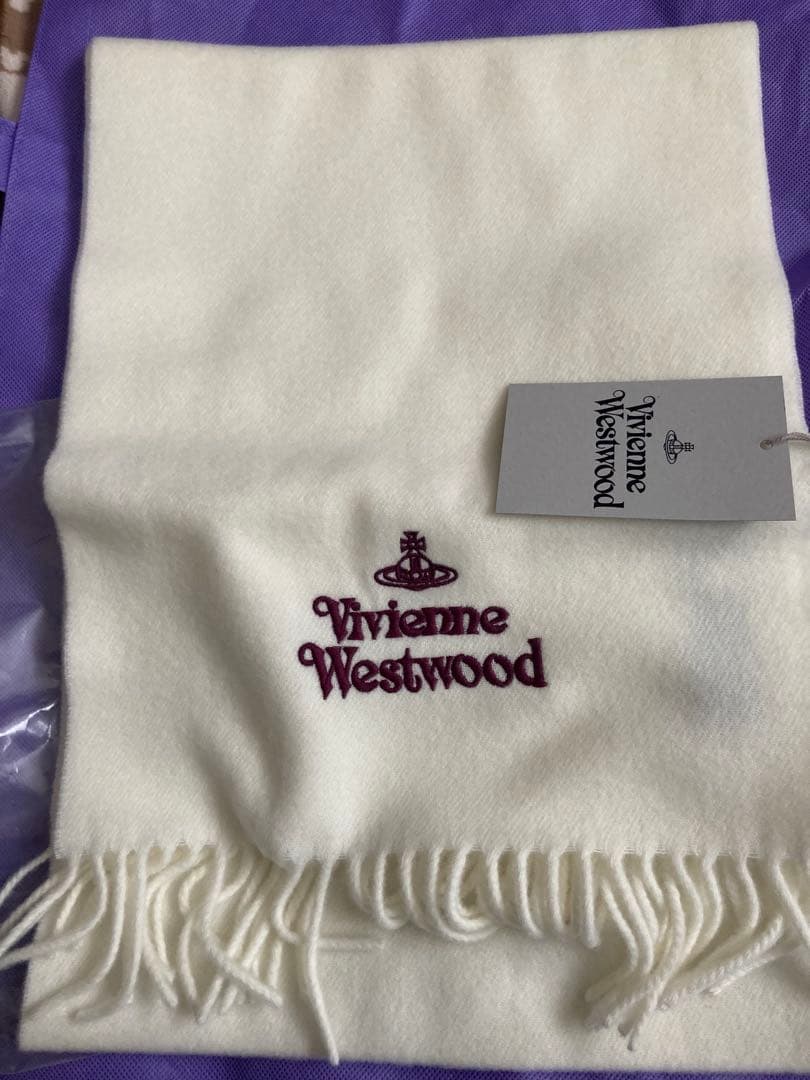 【週末セール】ヴィヴィアン　白 ホワイト マフラー