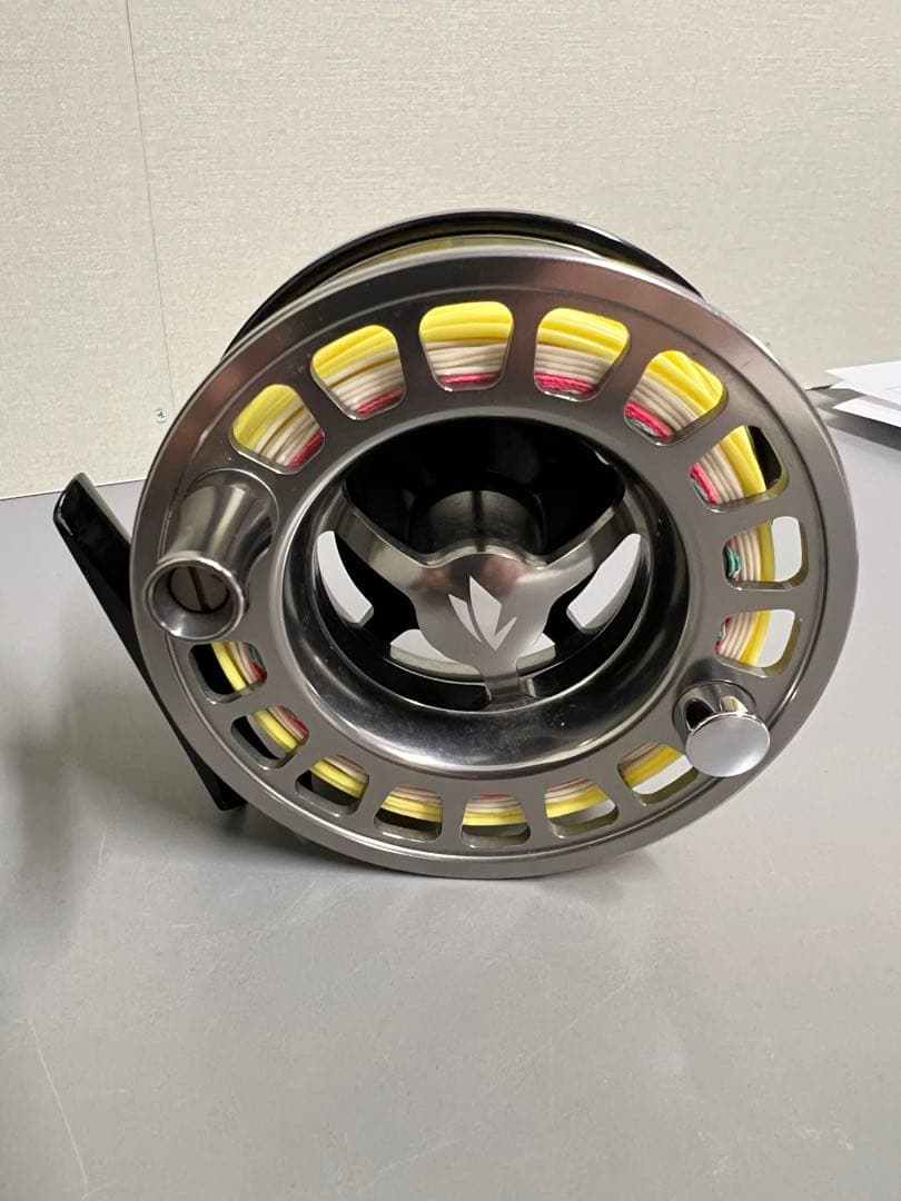 セージ　フライリール　送料込　美品