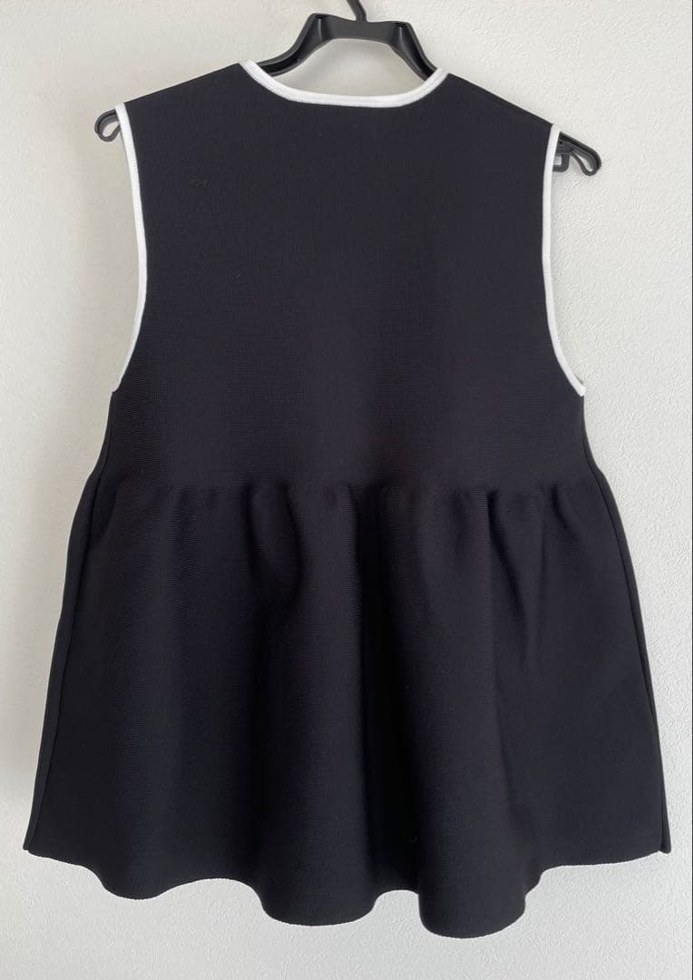 UNITED ARROWS ペプラム ベスト　新品同様