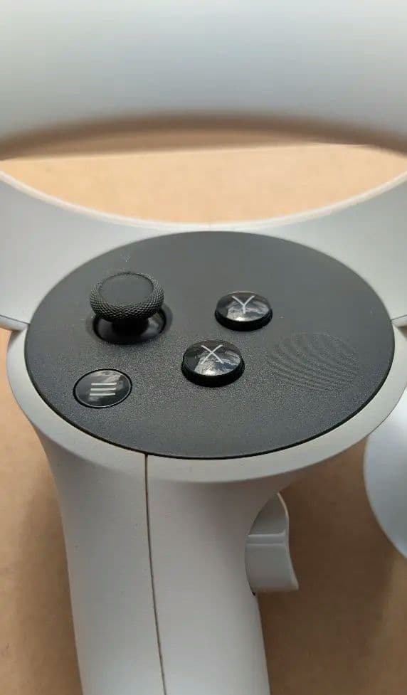  quest 2[128GB]（コントローラー、ストラップ付）