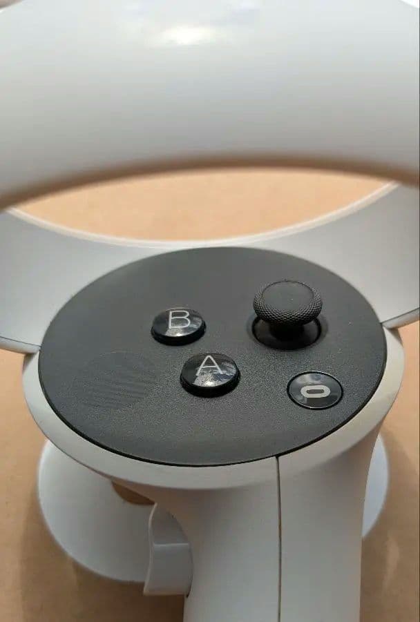  quest 2[128GB]（コントローラー、ストラップ付）