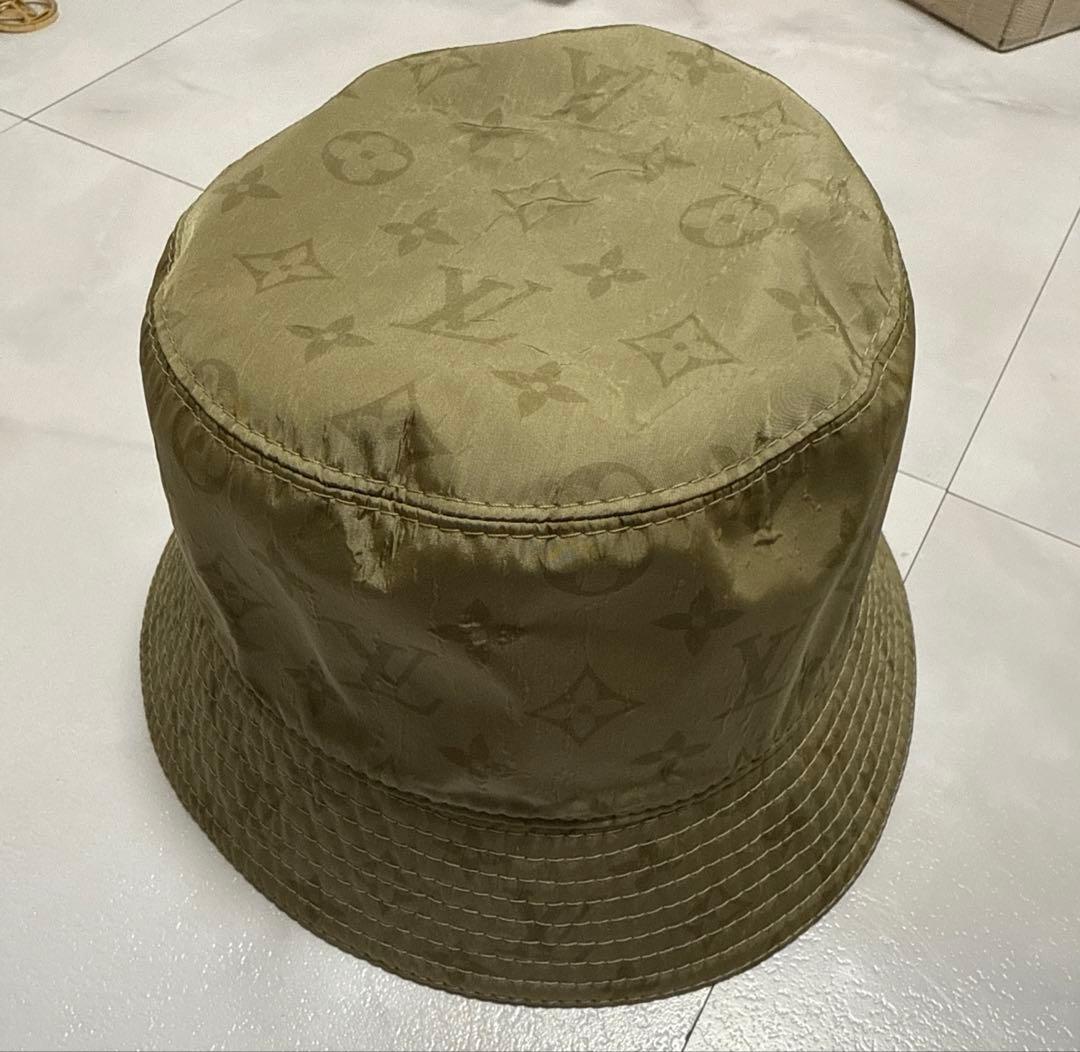 ヴィトン バケハ リバーシブル 黒緑