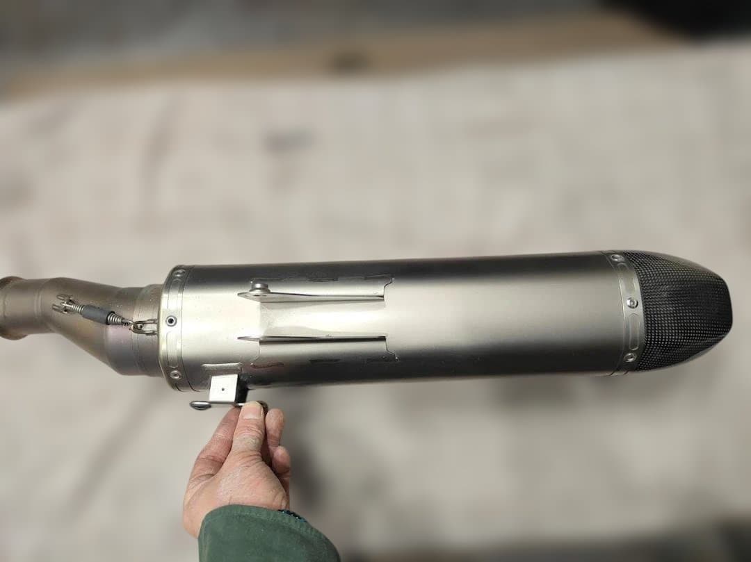 ハスクバーナ701スーパーモト　アクラポビッチスリップオン　KTM