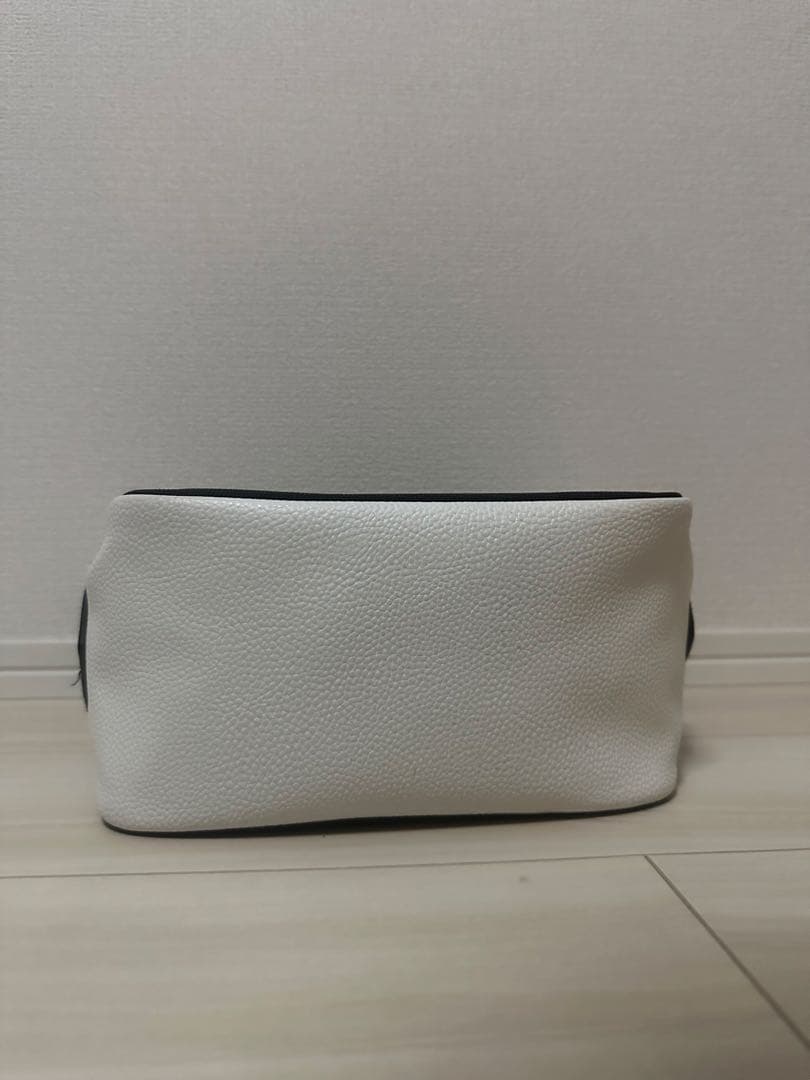 JONES カートバッグ 黒・白