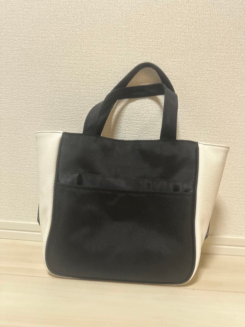 JONES カートバッグ 黒・白