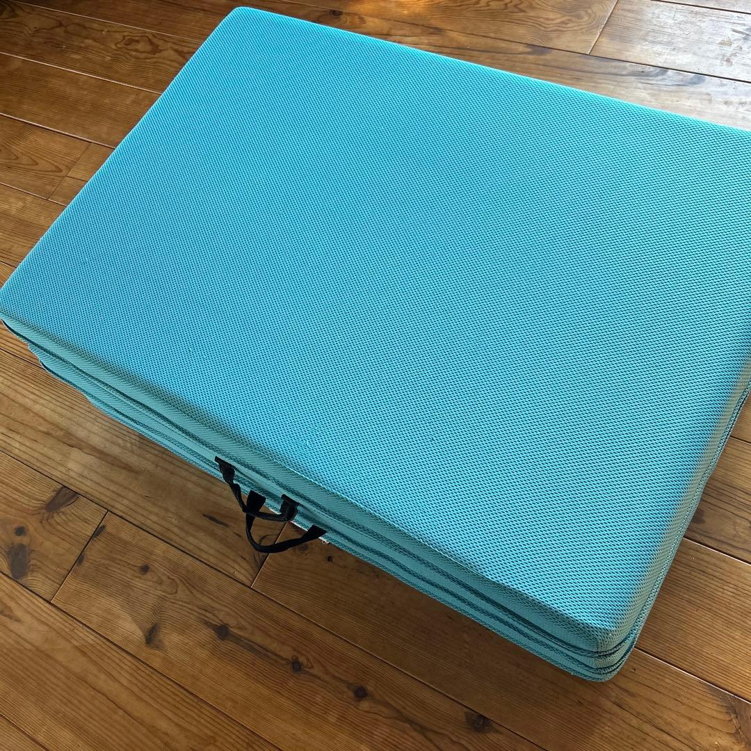 Magniflex マニフレックス　三つ折り　シングルマットレス ブルー