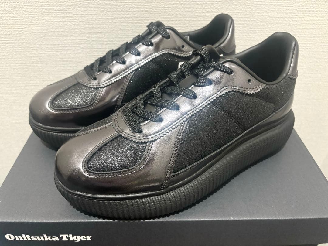 オニツカタイガー DELECITY 2025ホリデー限定