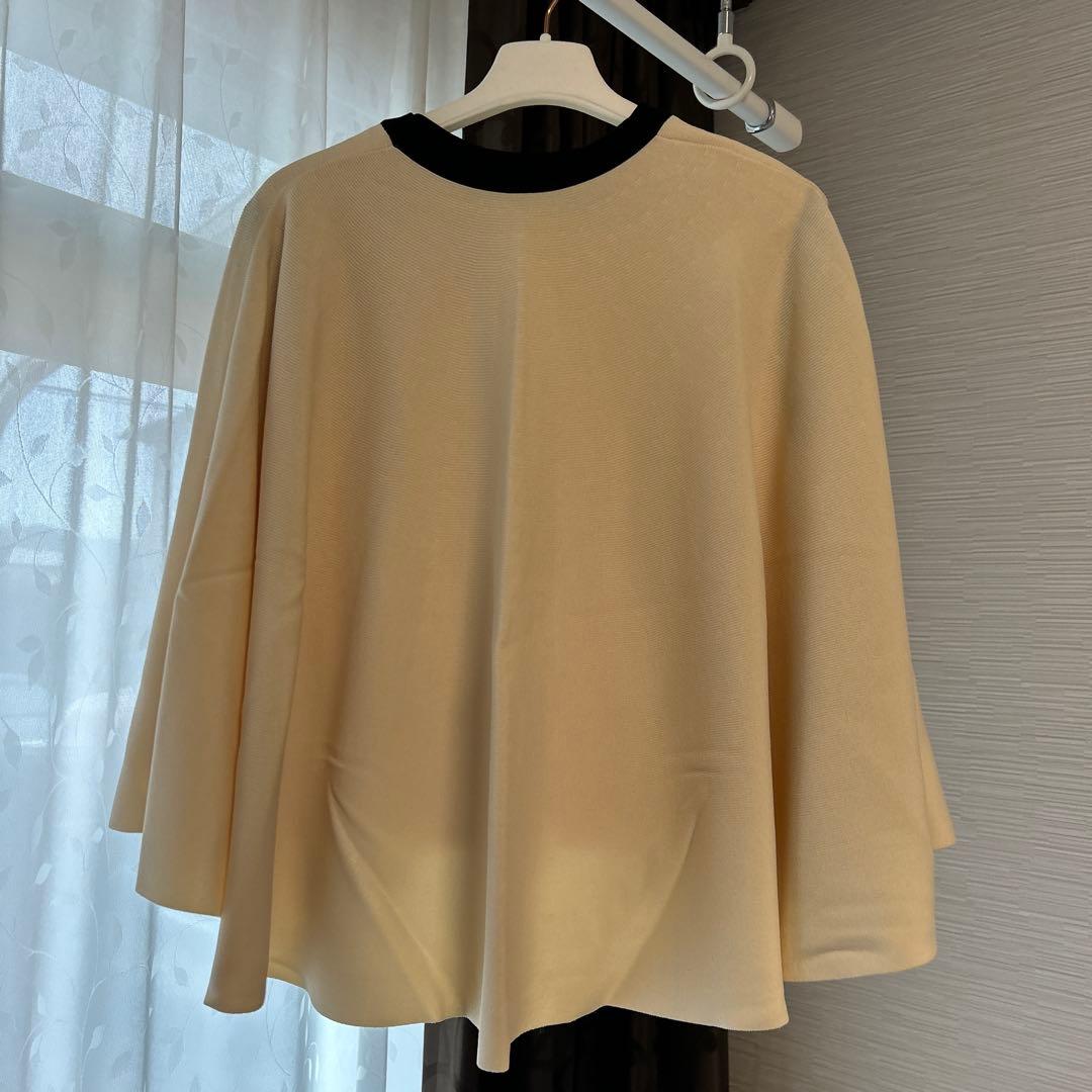 ルルウィルビー　ケープアンサンブルニット