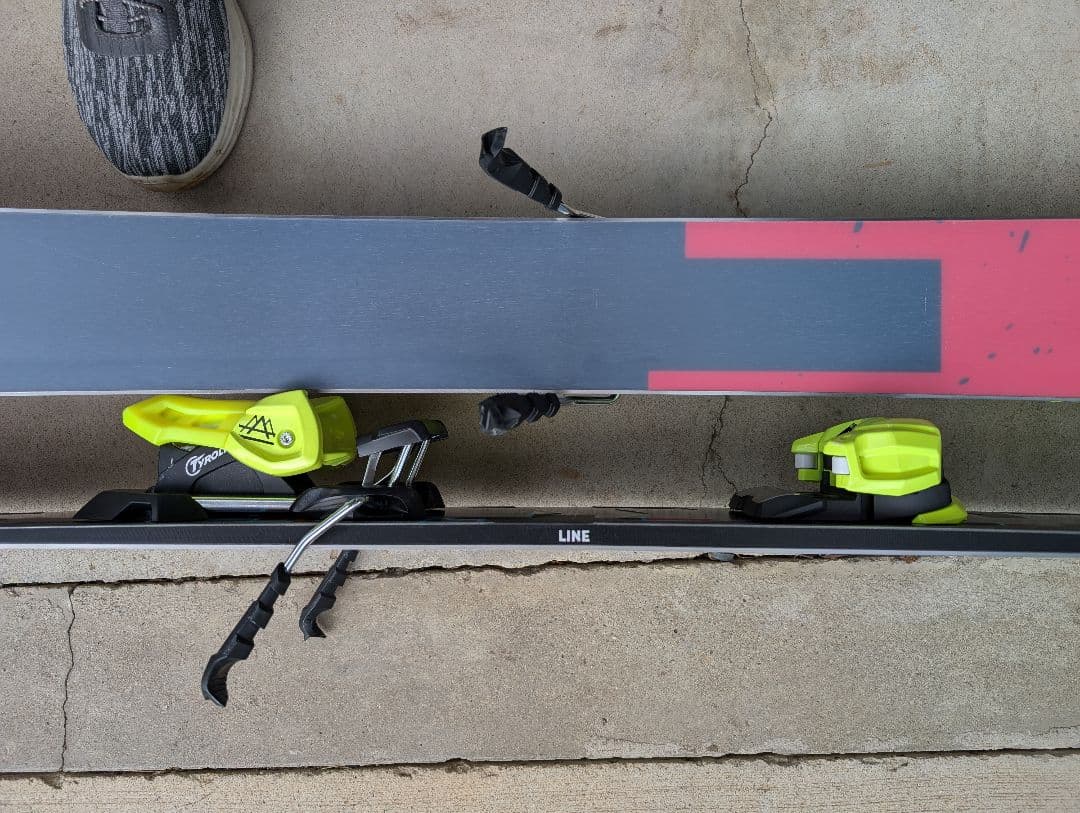 Guchさん専用　LINE BLADE + TYROLIA ATTACK11GW