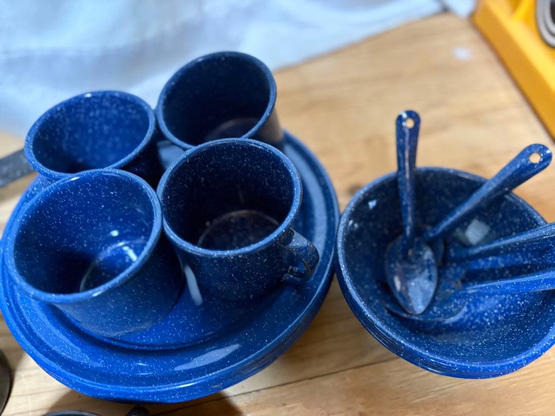 アウトドア食器セット 黒 青　琺瑯