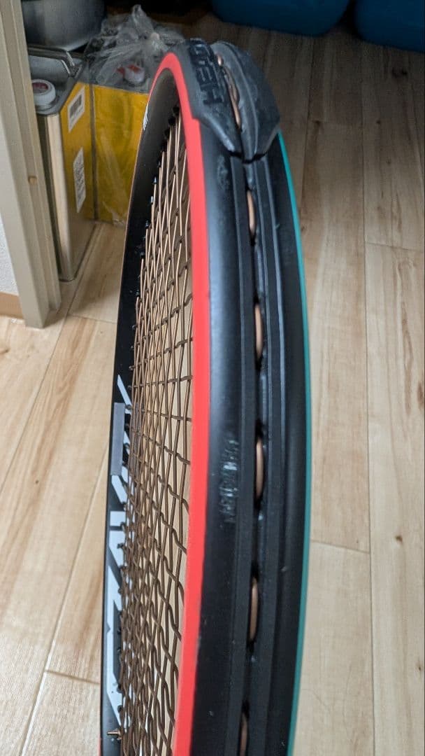 HEAD Gravity MP Graphene 360+ グロメット付