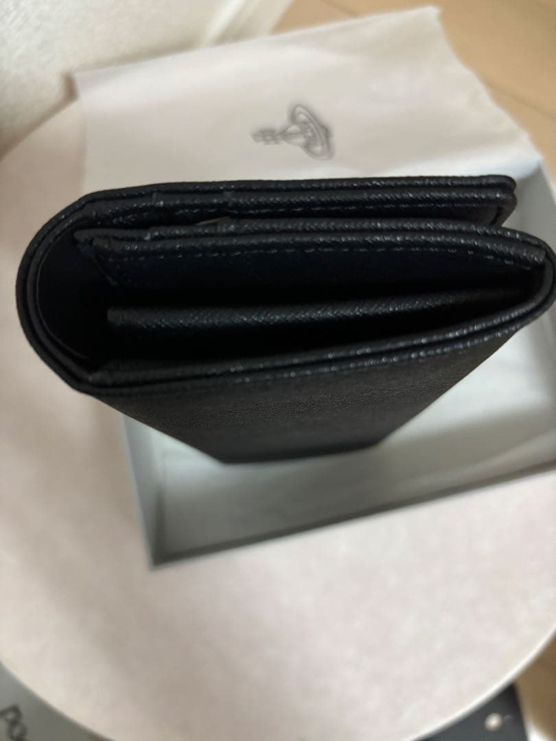 人気【新品 】Vivienne Westwood 折財布 長財布 シンプル