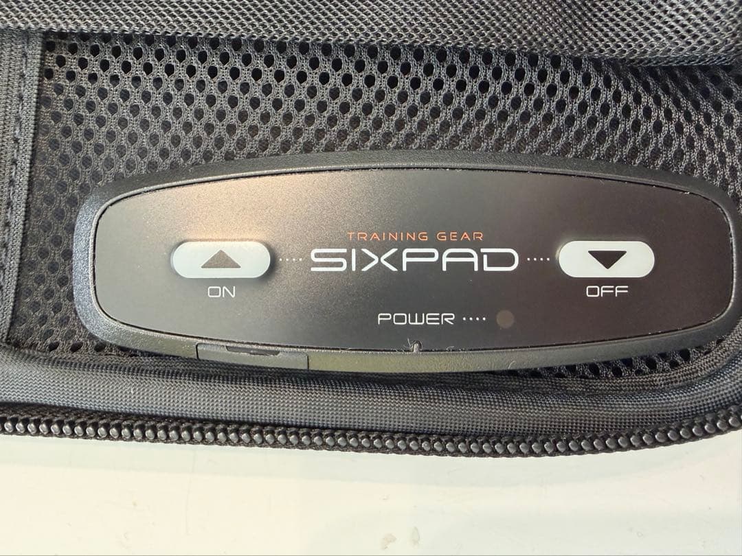 SIXPAD EMSトレーニング腹部用デバイス