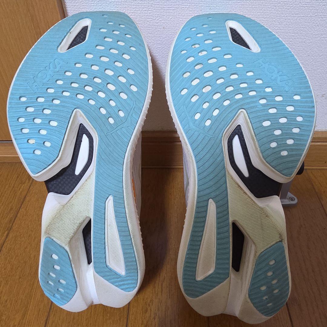 HOKA CIELO X1 　レーシングシューズ